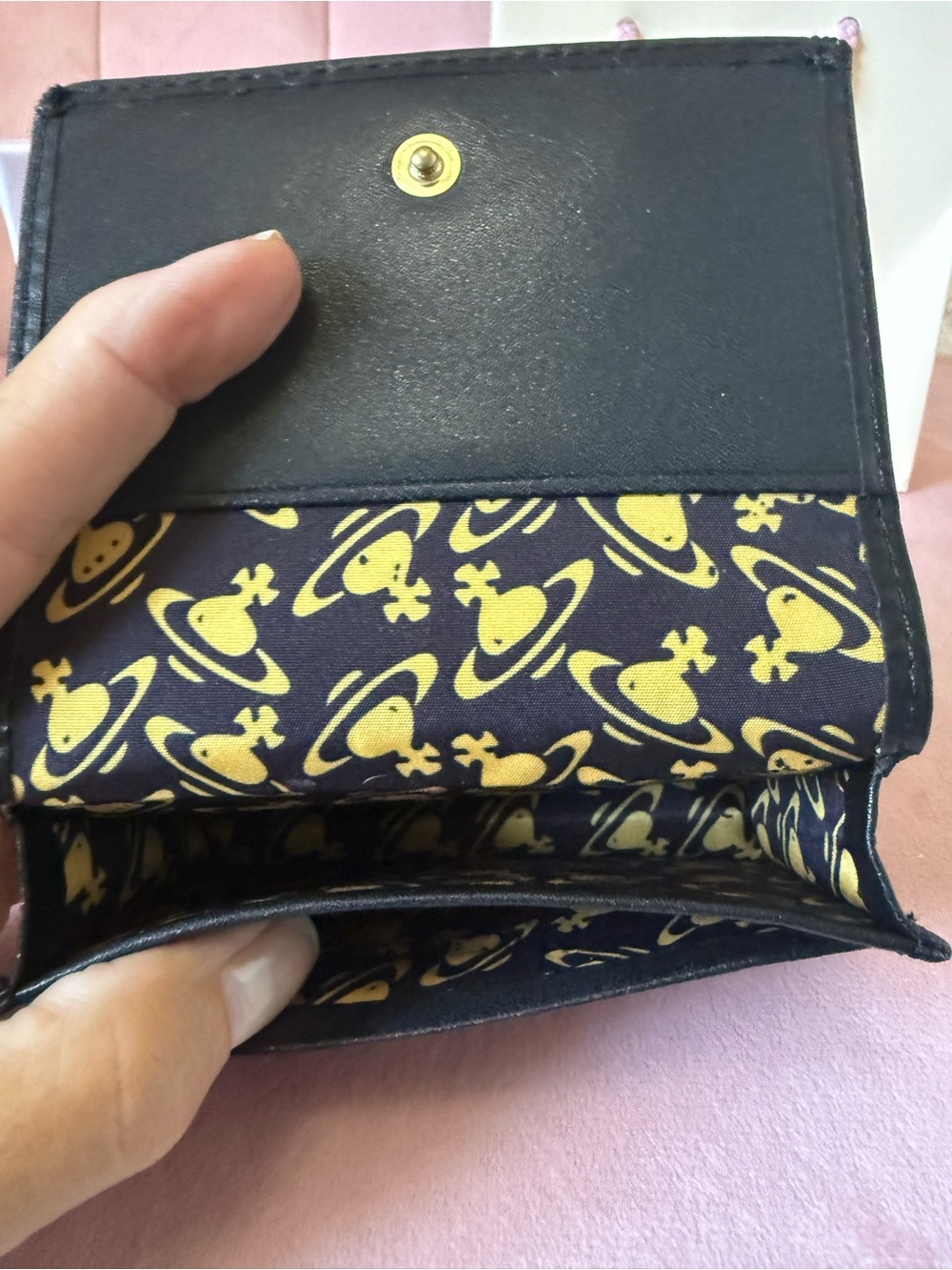 ๐ฏ Auth! Vivienne Westwood Black Leather Card & Key Holder with Gold Orb. BNWT! - Picture 9 of 15